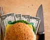 Cât cheltuie românii la restaurant comparativ cu vecinii lor