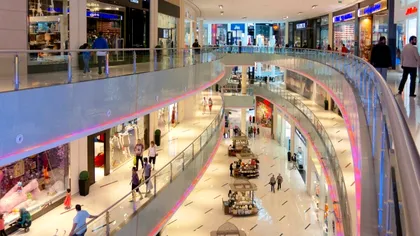 Terapia prin cumpărături în malluri, metoda românilor de relaxare pe timp de criză