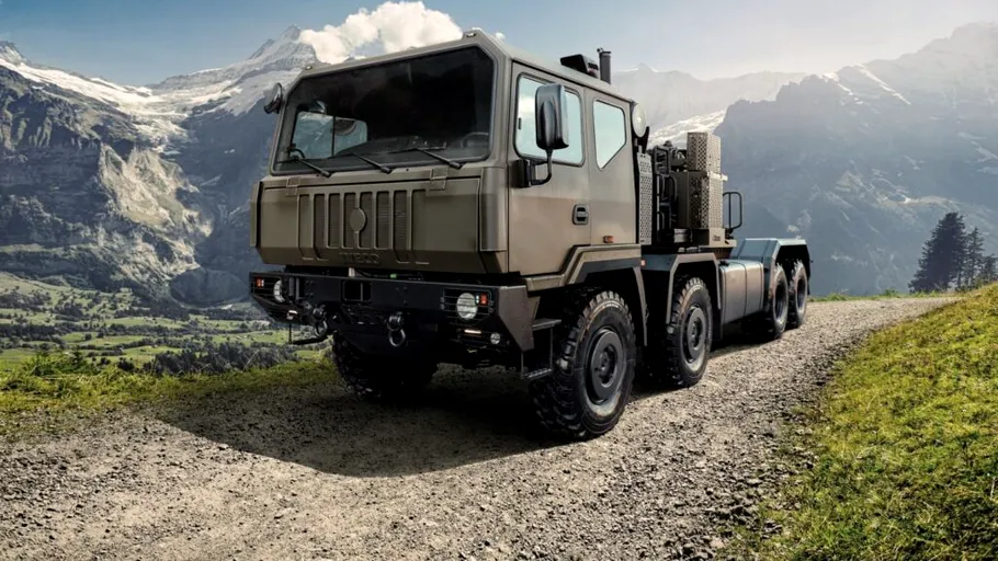 Indra intră în cursa pentru achiziționarea unității de apărare a Iveco. La cât este evaluată compania italiană