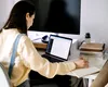 Dependent de ChatGPT? Află că această reține informații personale. Cum îți poți șterge amprenta digitală