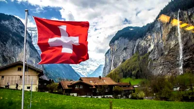 Vot decisiv în Elveția: serviciul militar și impozitarea bogaților, pe buletinul de vot