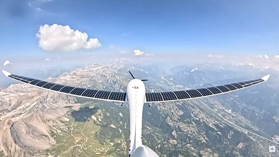 Zbor istoric: Un avion solar a atins în premieră altitudinea de 9.500 m (VIDEO)