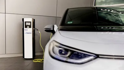 ANALIZĂ: Unde se acordă cele mai mari subvenții pentru vehicule electrice