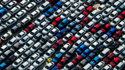 Piața auto din România a accelerat în iulie, susținută de discounturi după suspendarea programului Rabla 2025