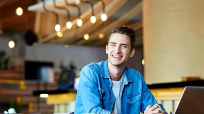 CEO-ul care a investit în peste 100 de tineri sub 25 de ani dezvăluie secretul succesului lor. Ce trăsătură îi diferențiază de restul antreprenorilor, care eșuează