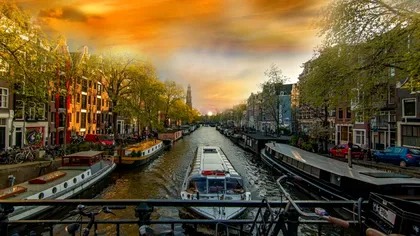 Localnicii din Amsterdam dau în judecată primăria după ce turiștii au depășit din nou limita oficială