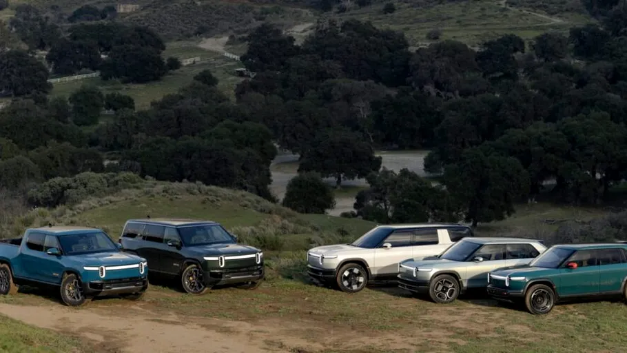 Șoc pe piața auto: Rivian și Lucid, lovite de prognoze sumbre și scăderi pe bursă