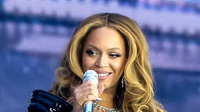 Beyonce a devenit al cincilea muzician miliardar din lume
