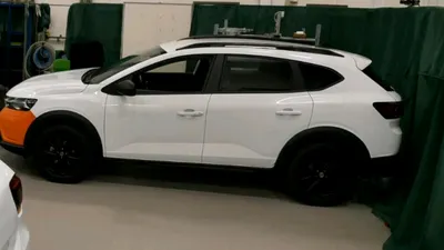 Noua Dacia C-Neo este tot mai aproape de lansare: prima imagine fără camuflaj