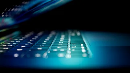 Cum se fură miliarde cu inteligența artificială