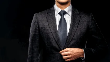 Trăsătura întunecată de personalitate care pare să asigure succesul financiar al executivilor din marile companii. Un studiu al psihologilor dă cărțile pe față