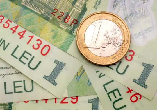 Euro a depășit un nou prag psihologic, iar economistul Cristian Păun avertizează: „Avem o economie praf”. De ce Bulgaria trece mai ușor peste crize politice