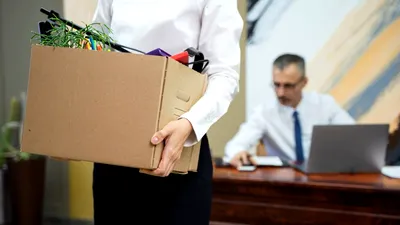 Topul companiilor care și-au redus cel mai mult numărul de angajați în 2025