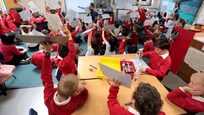 Marea Britanie face educația financiară materie obligatorie în școli