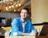 CEO-ul care a investit în peste 100 de tineri sub 25 de ani dezvăluie secretul succesului lor. Ce trăsătură îi diferențiază de restul antreprenorilor, care eșuează
