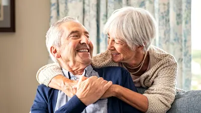 Populația României îmbătrânește accelerat: seniorii îi depășesc pe copii cu 35%