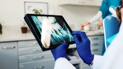 Turismul stomatologic câștigă teren în România. Tehnologiile AI și prețurile cresc competitivitatea clinicilor autohtone: „Potențialul de creștere vine de la rețelele de laboratoare”