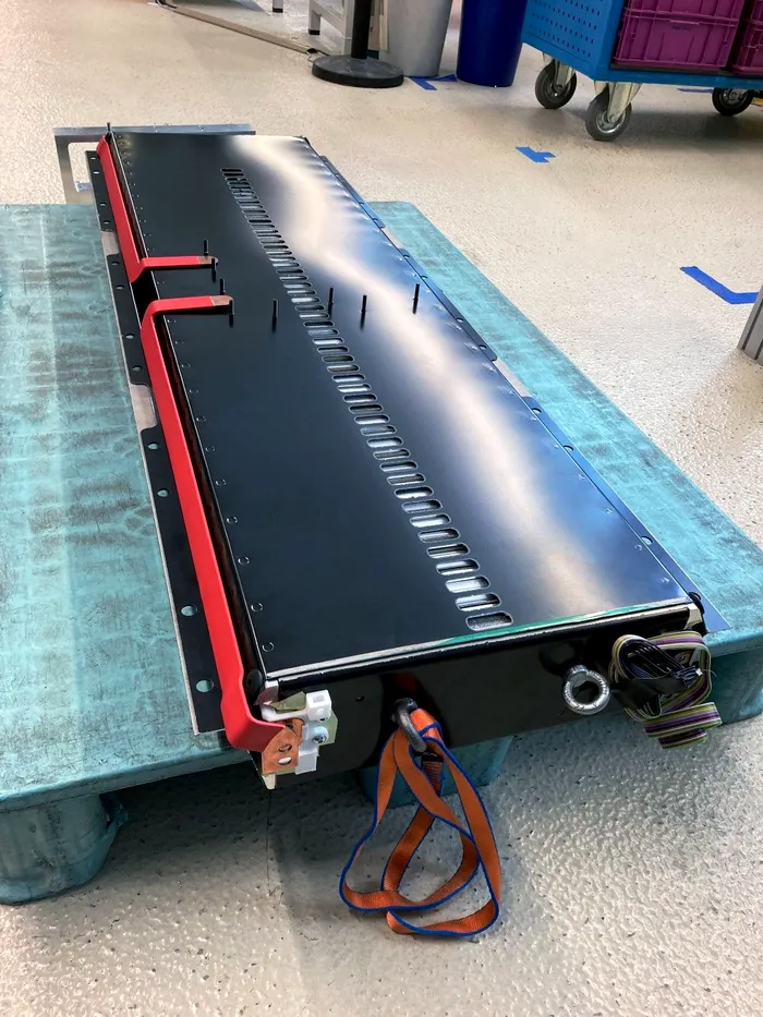 BMW și Samsung dezvoltă o baterie solid-state revoluționară