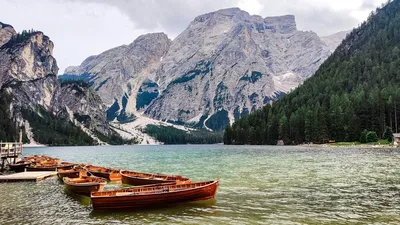 Turiștii sufocă Munții Dolomiți- regiunile afectate discută retragerea din patrimoniul UNESCO