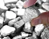 Prețul platinei explodează pe piață, în timp ce cel al paladiului rămâne în urmă. Ce spun analiștii despre viitorul metalelor prețioase
