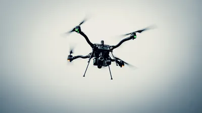 SUA sprijină Ucraina cu tehnologie AI: 33.000 de kituri pentru drone de la Auterion