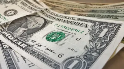 Dezastru economic: În Venezuela, salariul minim a ajuns la un dolar!