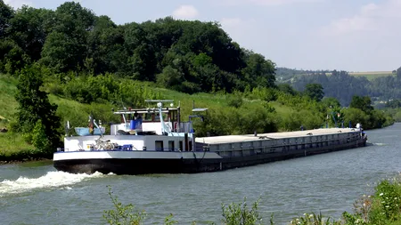 NAVROM intră din nou pe pierdere: al doilea an dificil pentru transportul fluvial românesc
