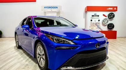 Toyota a dezvăluit în premieră noul „motor cu apă”. Soluția propusă de constructorul japonez nu generează emisii poluante (VIDEO)