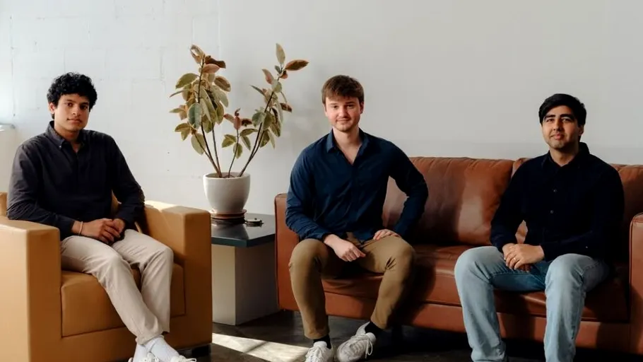 Trei tineri de 22 de ani din Silicon Valley au devenit bogați peste noapte din inteligența artificială