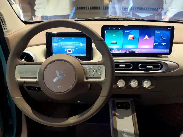 Cât costă Allview 4City, electrica ce poate fi condusă de la 16 ani