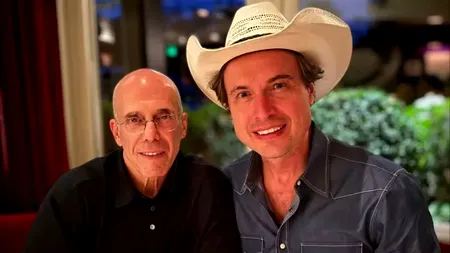 Un magnat de la Hollywood susține compania de divertisment cu drone a lui Kimbal Musk, membru în consiliile Tesla și Burning Man