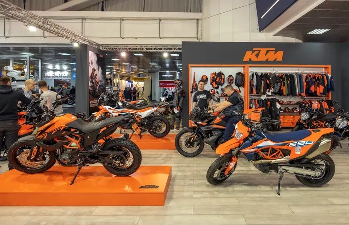 Un renumit brand moto finalizează procesul de restructurare și reia producția în iulie