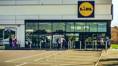 Lidl, obligată să plătească 50 de milioane de dolari către un rival francez, după o decizie privind reclame considerate înșelătoare