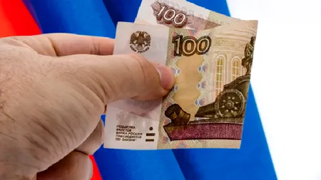 Rubla s-a prăbușit după amenințările SUA și UE cu noi sancțiuni