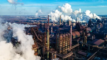 Europa este aproape de îndeplinirea obiectivelor climatice, în ciuda reacției negative față de politicile verzi