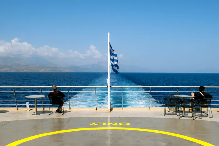 Tarifele la feribot în Grecia, printre cele mai mari din Europa. Cât plătesc românii care călătoresc în insulele grecești?