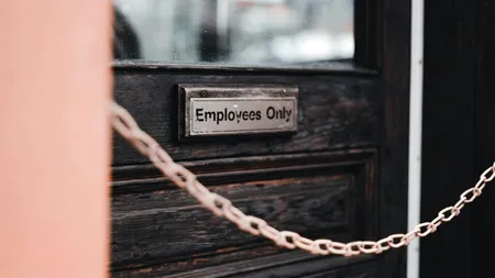 Concedierea. Diferențe între modelul american și cel european