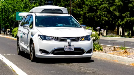 Mașinile autonome ar putea fi transformate în arme de distrugere în masă. Avertismentul ONU