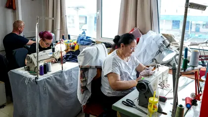 Tinerii din România aleg între calitate și preț: croitorii și cizmarii dezvăluie cum s-a schimbat moda și mentalitatea de cumpărare