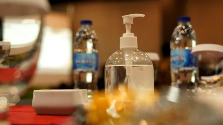 Revoluție în spitale: UE ia în calcul interzicerea etanolului din dezinfectanți