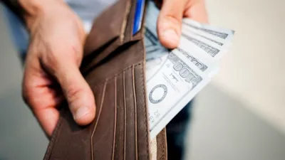 Albania se pregătește să devină prima țară din lume fără plăți cash