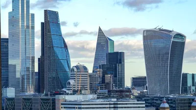 Harta celor mai importante centre financiare globale în 2025. Orașele unde se fac jocurile pe scena economică internațională
