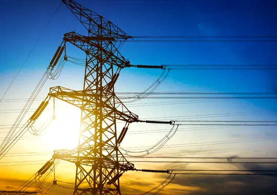 Comisia Europeană cere României să transpună integral noile norme privind piața de energie electrică