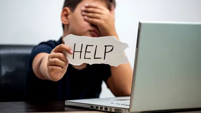 Educație digitală: cum învață copiii să evite fraudele online