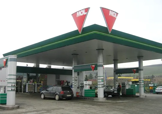 SUA prelungește negocierile pentru preluarea companiei petroliere sârbe NIS. MOL primește răgaz pentru finalizarea tranzacției