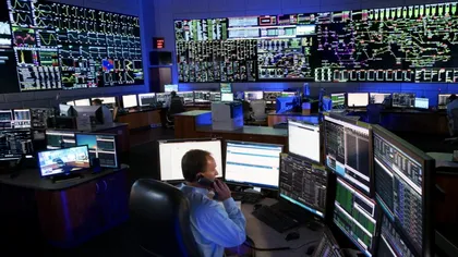 Cea mai mare rețea electrică din SUA se confruntă cu dificultăți în a face față cererii generate de inteligența artificială