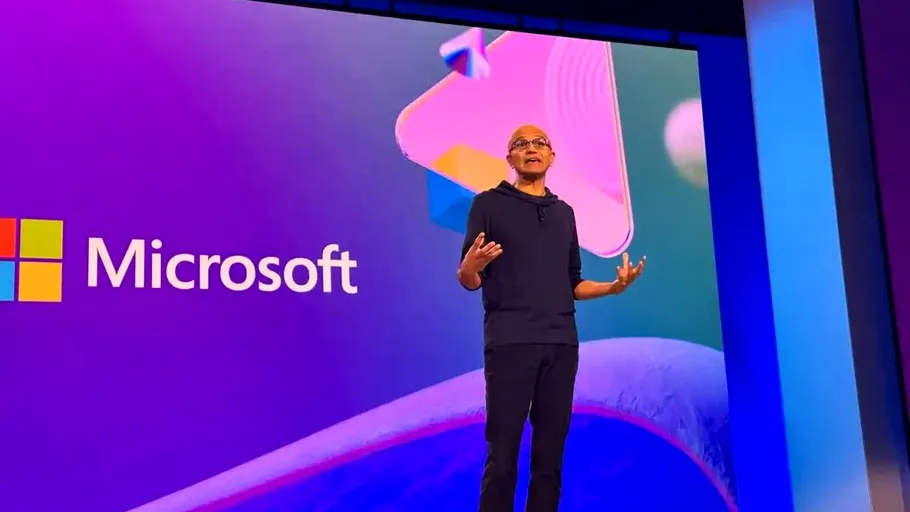 Pentagonul ar putea primi un Copilot AI militar, cu acces la documente ultrasecrete. Microsoft pregătește o versiune securizată pentru a funcționa în medii guvernamentale
