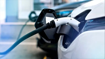 Premieră istorică: Vânzările de mașini electrice au depășit benzina