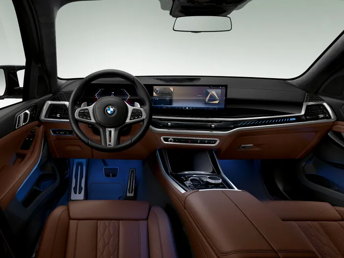 Cât costă SUV-urile BMW X5 blindate comandate de șeful FBI