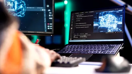 AI nu distruge locuri de muncă, ci le face mai profitabile. PwC: productivitatea a crescut de patru ori, iar salariile s-au mărit cu 54%